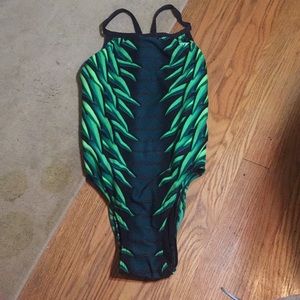 TYR swimsuit size 34
